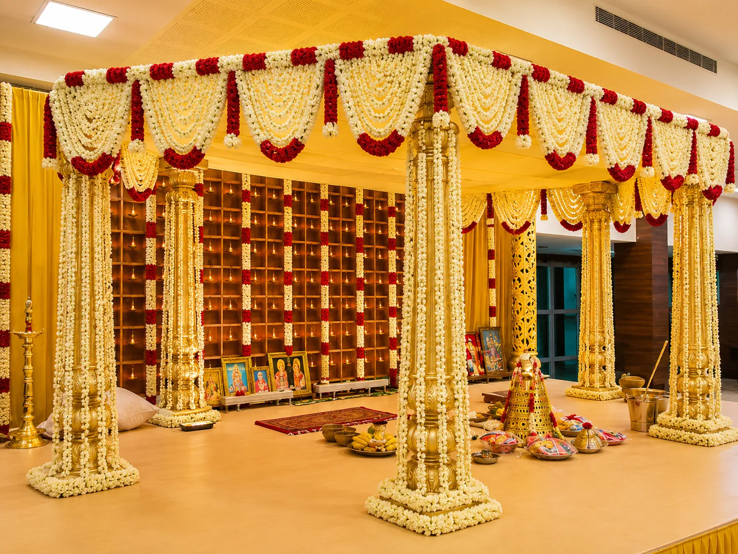 Traditional Theme Decoration